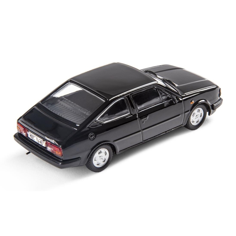 6U0099300T 041_2.jpg