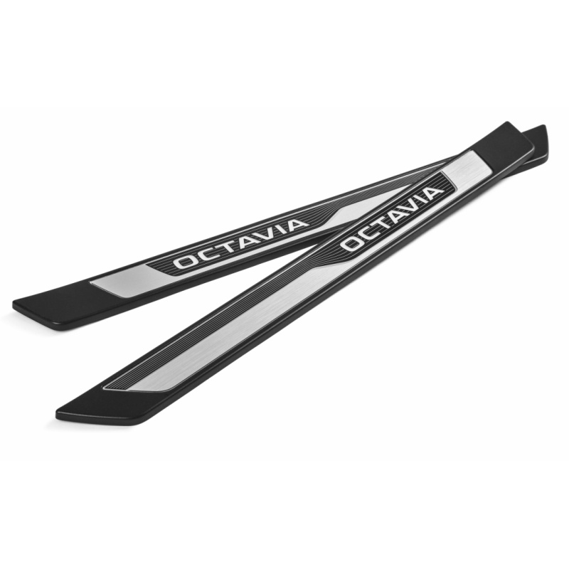 Priekinių slenksčių šviečiančios apdailos Octavia IV (2019->)
