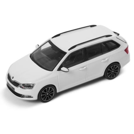 Modelis Fabia III Combi 1:43 baltas
